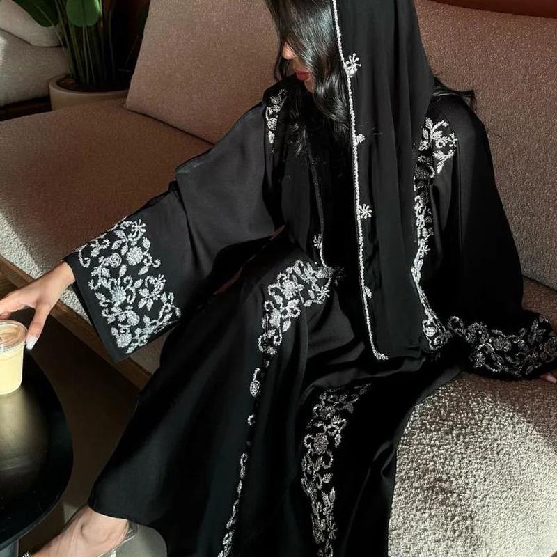 

Мусульманское женское черное вечернее платье с длинным рукавом - От кутюр, вдохновленное Дубаем, дизайн с горячей фиксацией XL/58