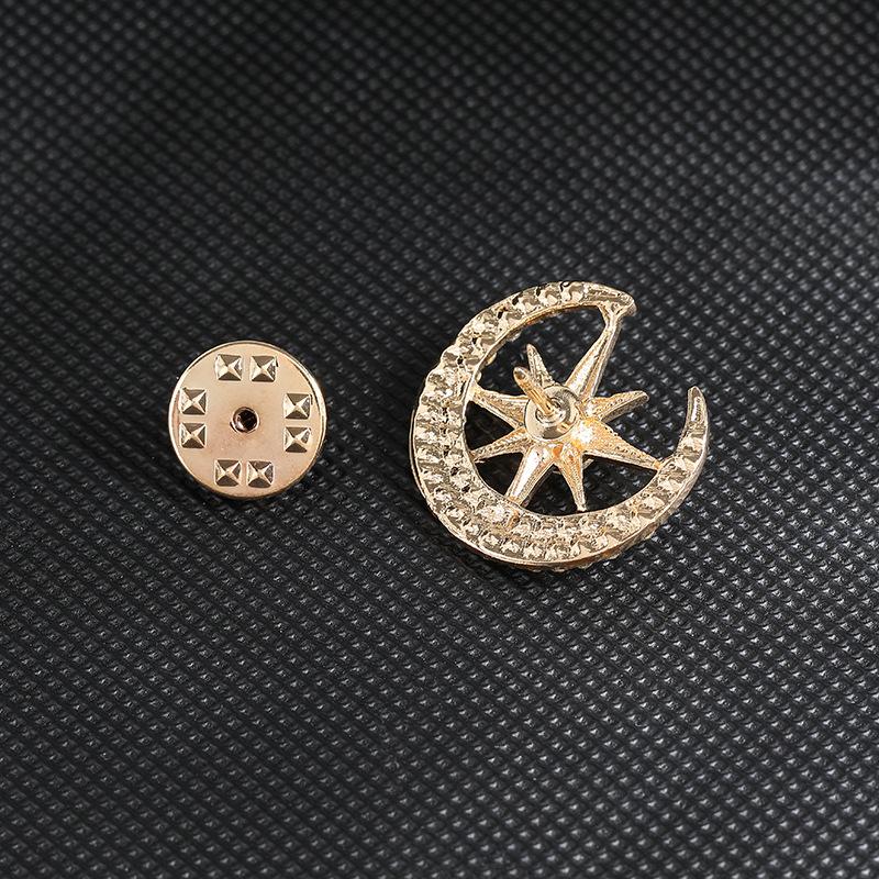The New Xingyue Niche Brooch Is Simple and Compact, a Horse Anti-exposure Artifact, a High-end Corsage