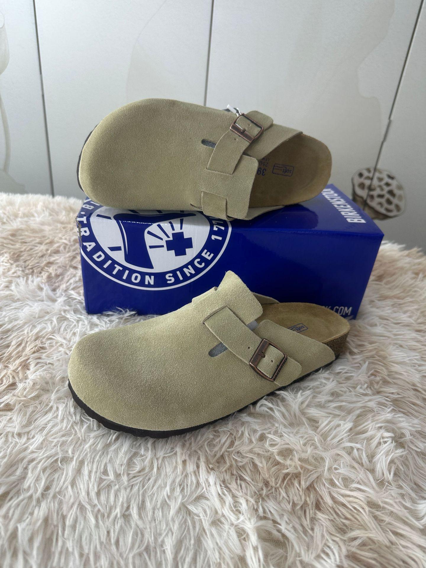 Zoccoli Unisex Birkenstock in Vera Pelle a Punta Chiusa con Plateau Vintage in Sughero 37