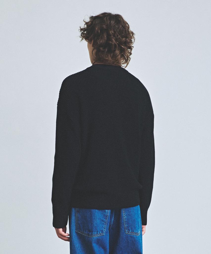 KNITTED Vintage Heart Round Knit Black