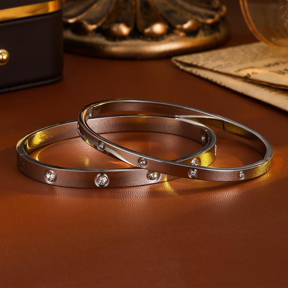 Classical Luxury Diamond-inlaid 18k Gold Stainless Steel Bracelets Suitable For Summer Travel And Fashionable Zircon
