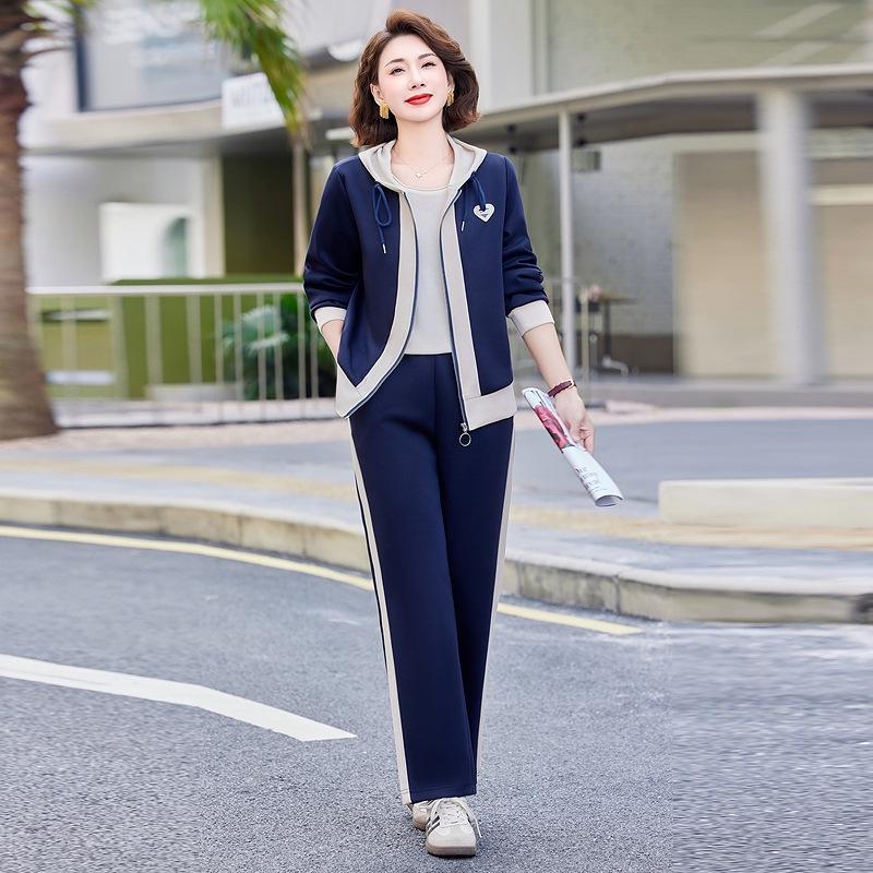 Stylish Spring & Autumn Sports Suit for Women: Age-Defying, Elegant Two-Piece Set for Middle-Aged & Elderly Moms.