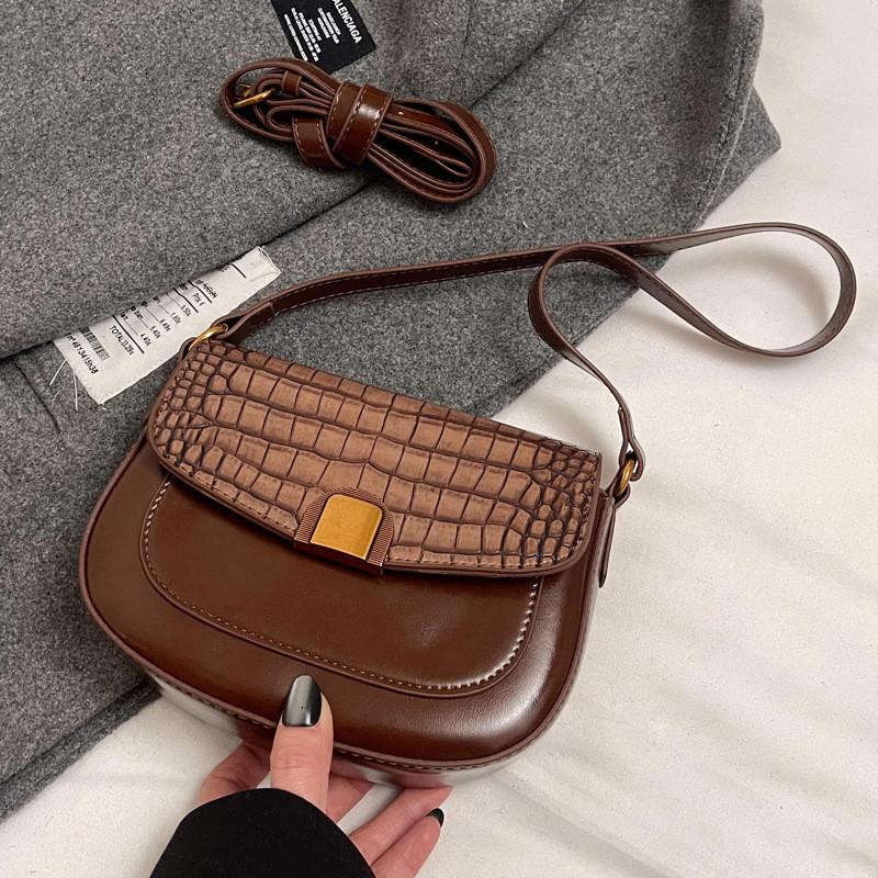IELGY French Niche Saddle Bag Autumn Winter One-Shoulder High-End Retro All-Match Fashion Cross-Body Bag