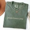 Comfort Colors Jesus liebt dich T-Shirt: Minimalistisches christliches T-Shirt