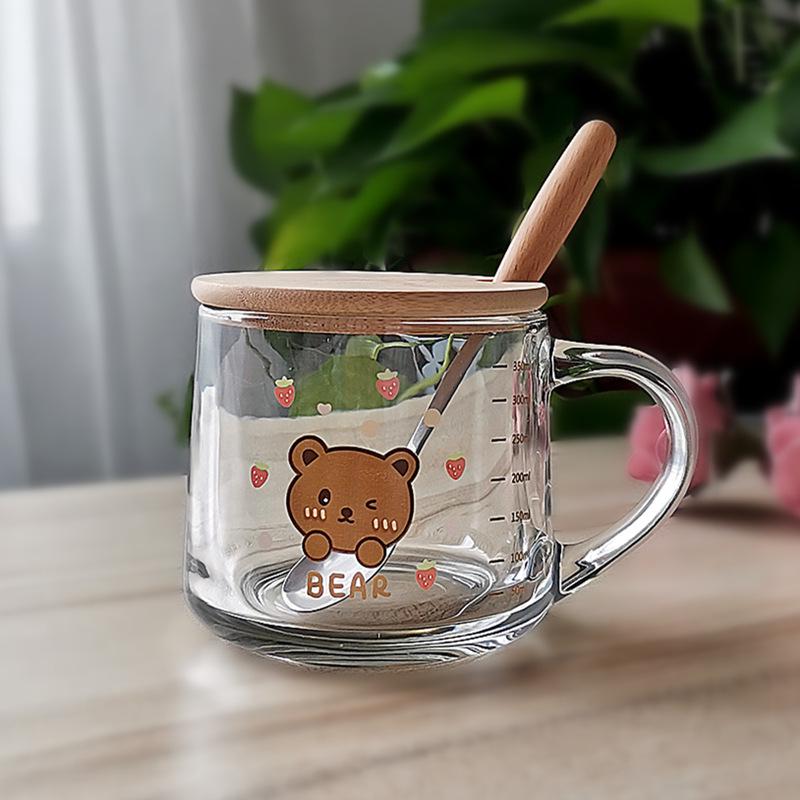Cupa de lapte drăguță din sticlă cu pai de desene animate, cu capac și linguriță, cadou personalizat.