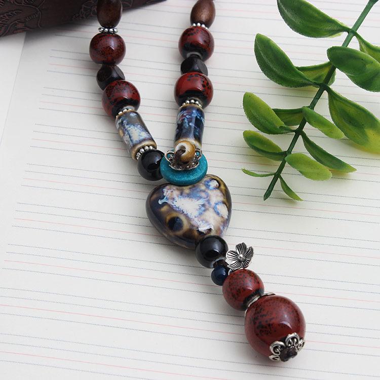 Originálny etnický štýl Všestranné odevné doplnky Kvetinový prívesok Temperament Dlhý náhrdelník Retro prívesok sveter Retiazka jeseň a zima