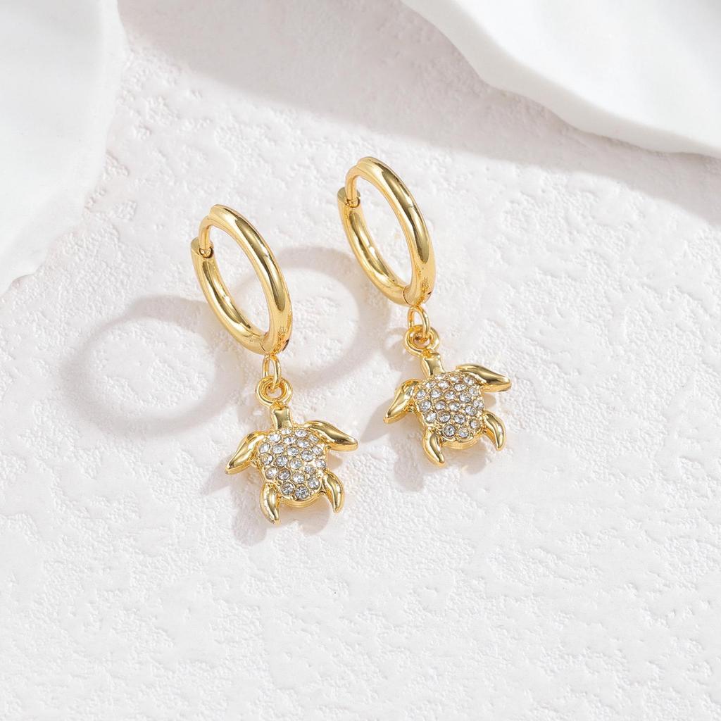 Stainless Steel Diamond-Studded Crab and Starfish Earrings for Women - Light Luxury Fashion.