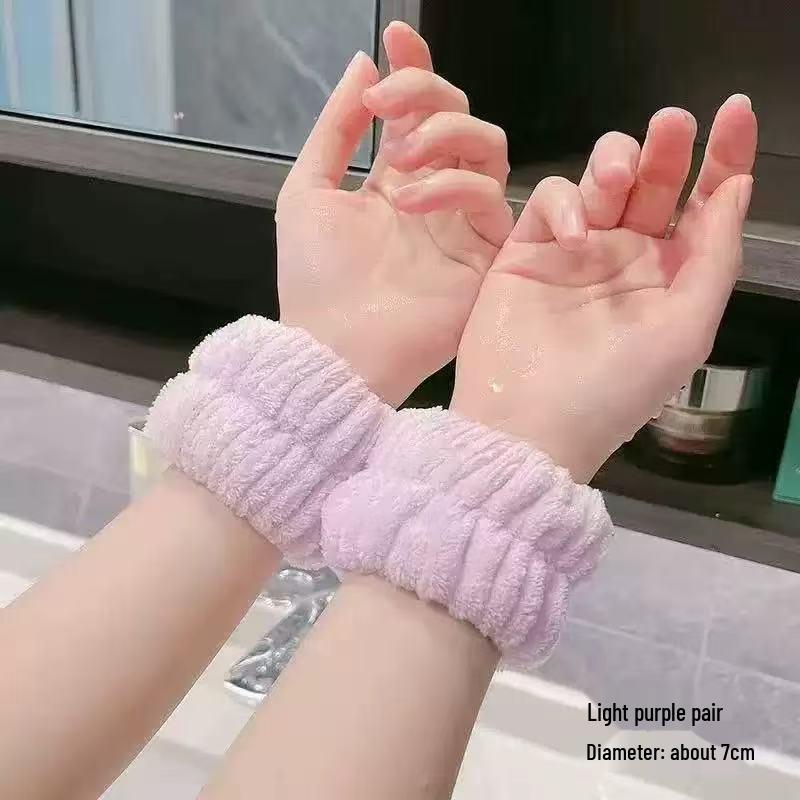 Water-Absorbent Wristbands & Arm Sleeves: Moisture-Proof, Sleeve Protection, Sweat-Absorbing, Ideal for Face Washing, Sports, and Formal Wear.