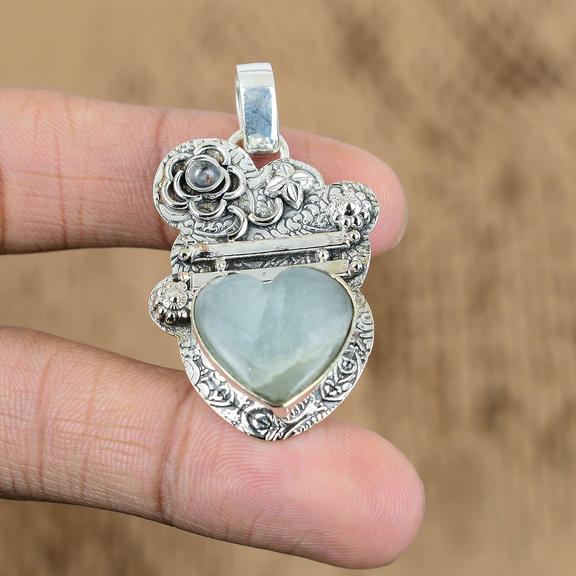 

Natural Aquamarine Gemstone Pendant Flower 925 Sterling Silver Jewelry For Women