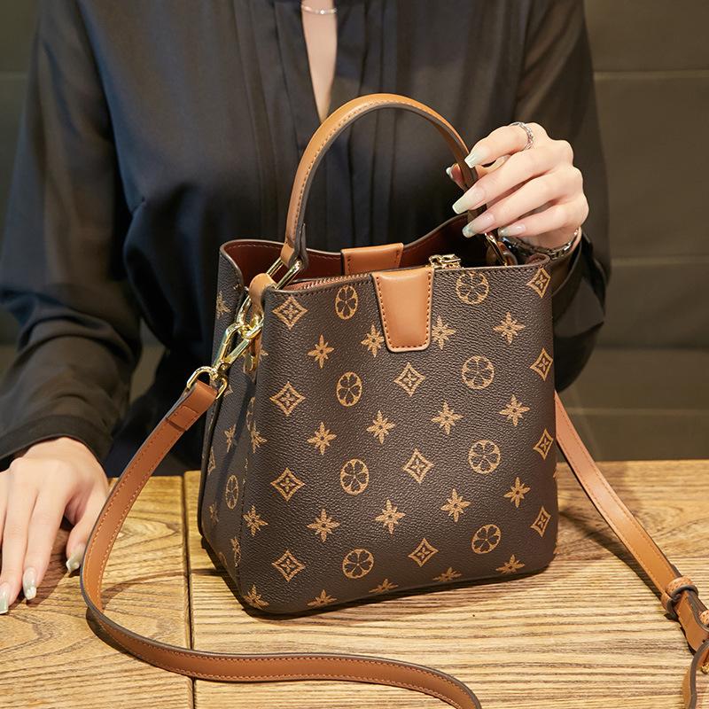 Women's Handbag New Korean Version Bucket Bag Diagonal Cross Bag This Year's Popular Bag