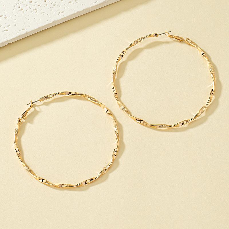 

Европейские и американские минималистичные геометрические серьги-кольца - Женские модные пусеты