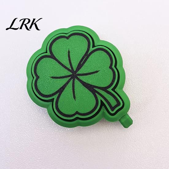 Four-leaf Clover Keychain Pendant, Stress Relief Toy with Hanging Buckle, Aromatherapy Smooth Structure Four-Leaf Shape Key Holder for Good