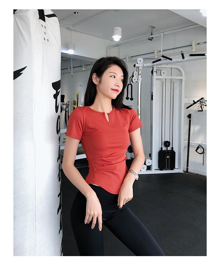 

Женский спортивный топ Miki облегающего кроя с коротким рукавом и быстросохнущий - Сексуальная футболка для йоги Small красный