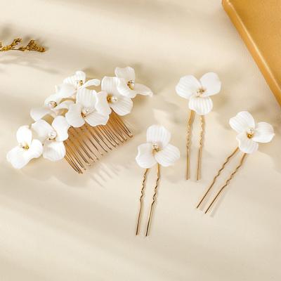 Vlasový styling – Ozdoby do vlasů