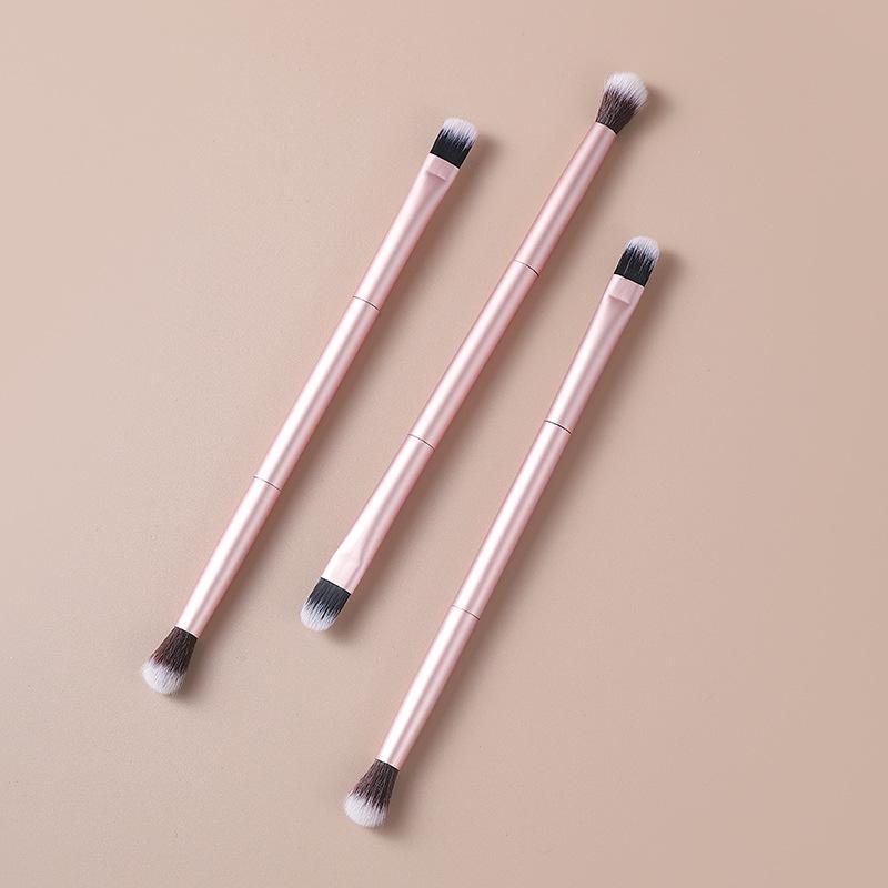 All-Aluminum Dual-Ended Eyeshadow & Highlighter Brush for Contouring