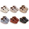 Unter 2 Jahren Kleinkinder-Babyschuhe, atmungsaktive Loch-Krippenschuhe, PU-Lederschuhe, rutschfeste Sandalen mit weicher Sohle