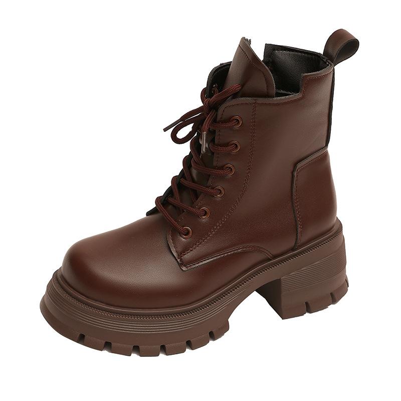 Braune Martin-Stiefel Damenschuhe 2025 neu Herbst und Winter Plateau weiches Leder Britischer Stil kurze Stiefel Retro beliebte mittelhohe Stiefel