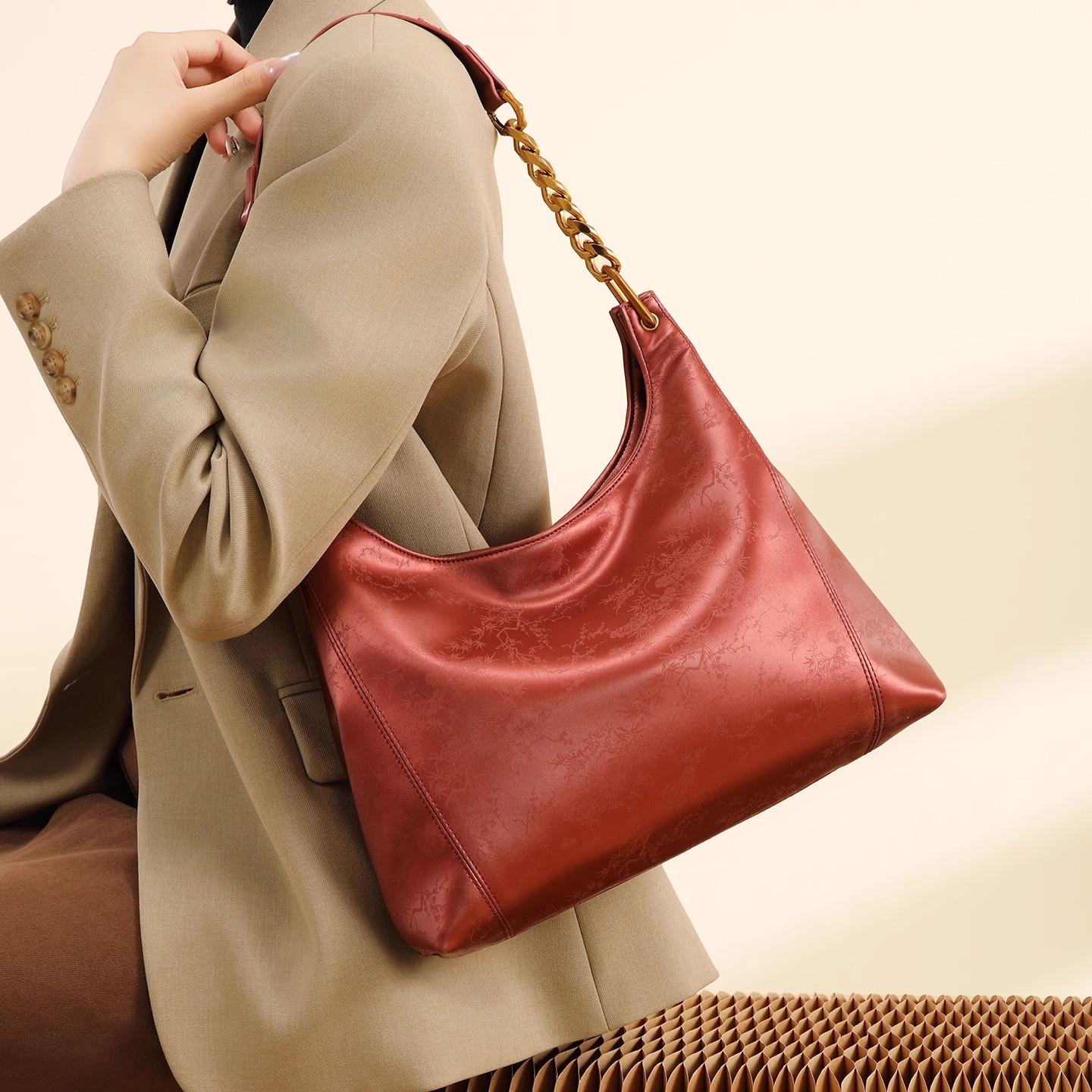 High-End Large-Capacity Oil Wax Leather One-Shoulder Underarm Bag Women S Spring Fashion Niche Retro Messenger Tote Bag