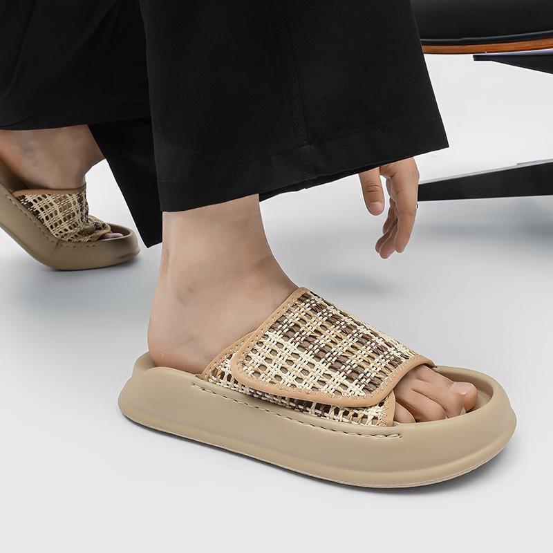 Fashion New Men's Breathable Mesh Slip-On Walking Shoes Lightweight Comfortable Outdoor Slippers Non-Slip Casual Sports Sandals for Men