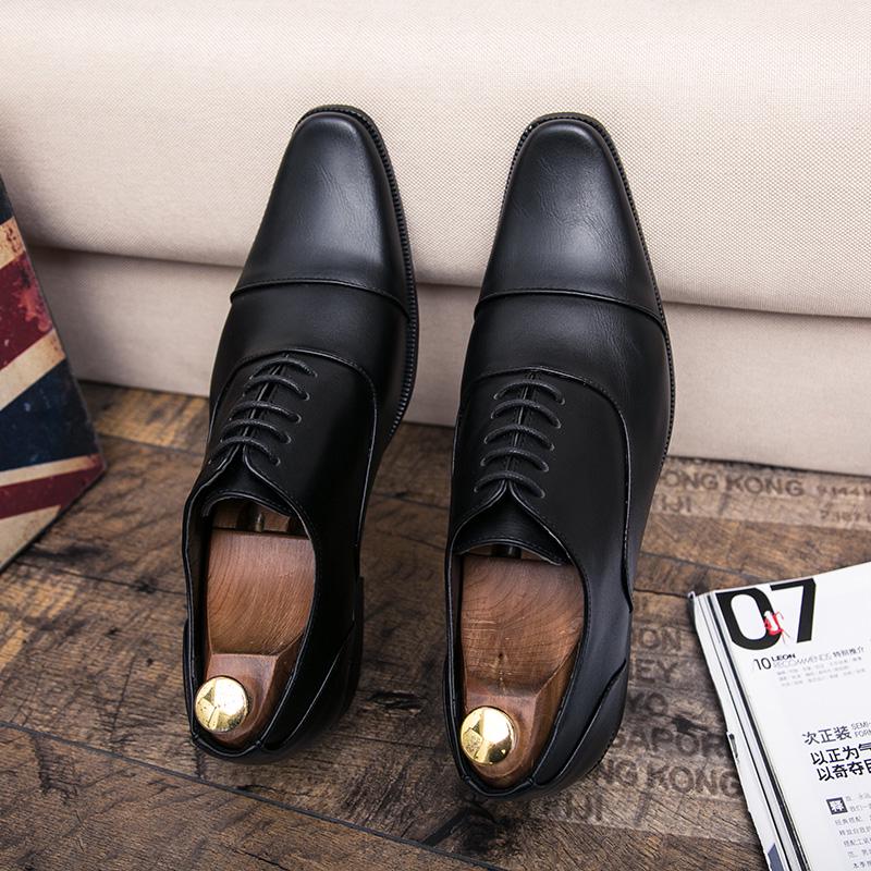 Oxford Brogue Bräutigamkleid Herren Schwarze Schuhe Koreanischer Stil Echtes Leder Original Business Designer Herrenschuhe Italienische Schuhe