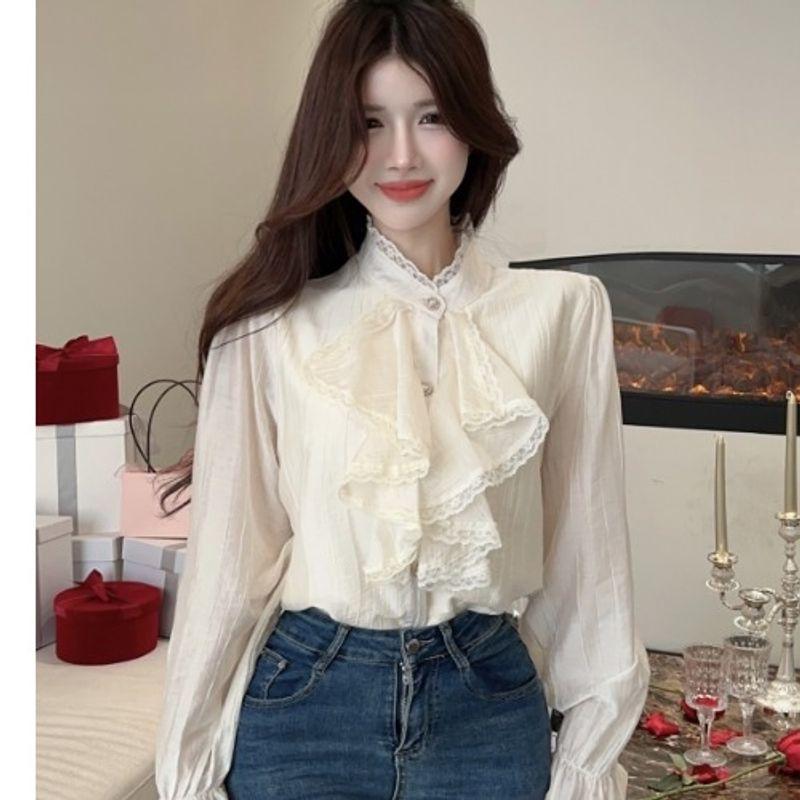 

Classic Style Inner Court Bell Sleeve Lace Shirt Apricot S