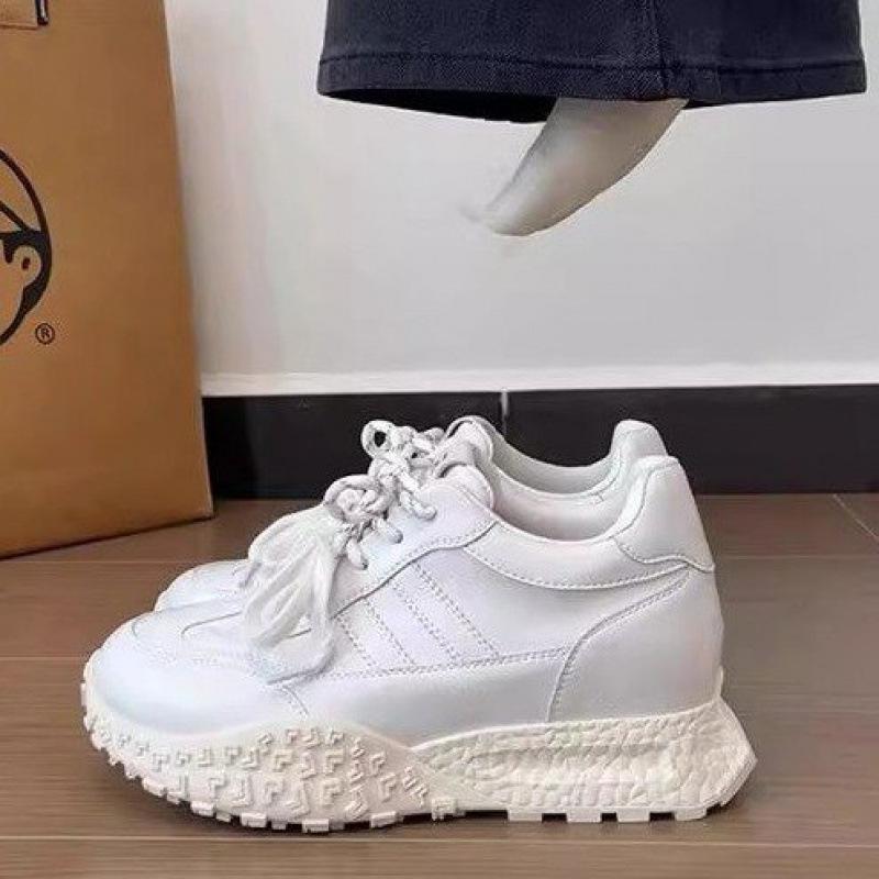 

Туфли на платформе для папы женские весна 2025 новые ретро старые немецкие кроссовки женские универсальные спортивные и повседневные туфли увеличивают рост 35 белый