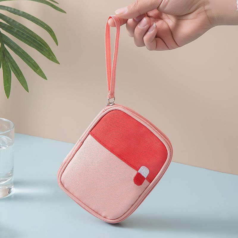 Portable Travel First Aid Kit: Compact Medical Storage and Organization Bag