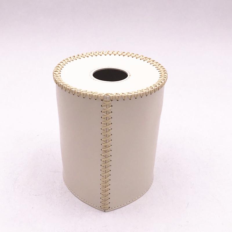 

Retro Handmade Leather Gas Can Sleeve with Wax Rope for Outdoor Camping