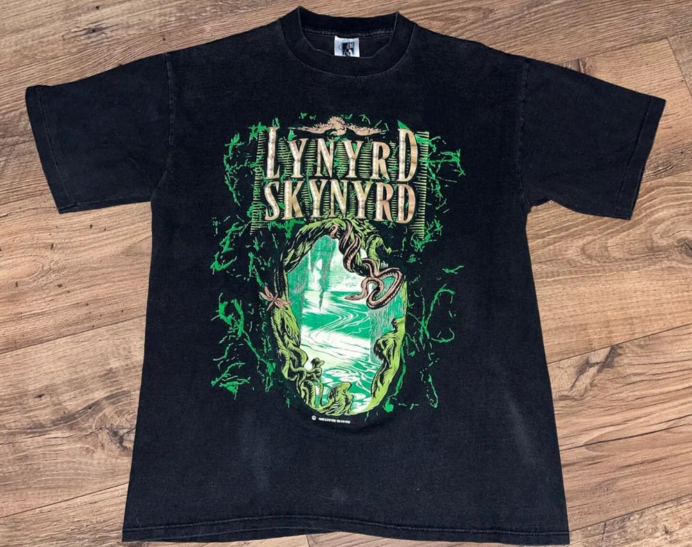 Vintage 90s Lynyrd Skynyrd 1993 World Tour REPRINT T-shirt Size S-4XL