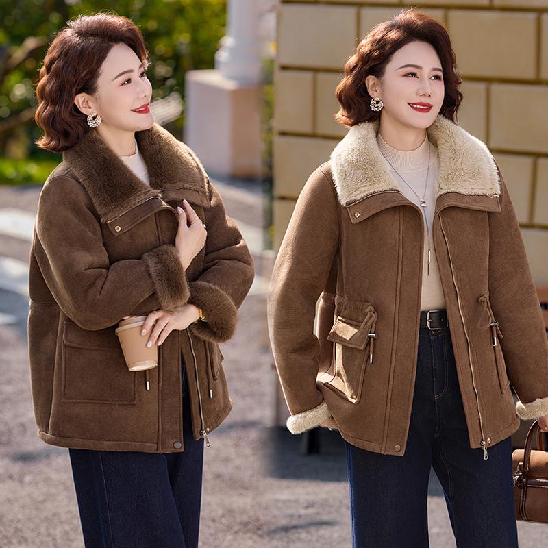 Mid-Age Women's Winter Fashion: Velvet-Thickened Short Cotton Jacket with Leather and Fur