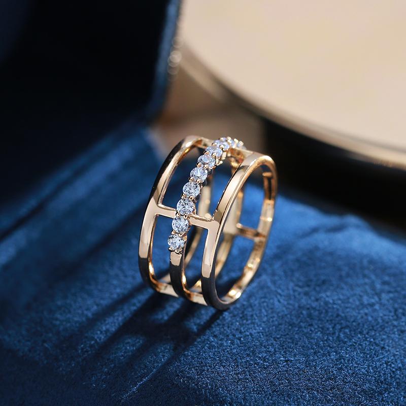 Einfacher Rosegoldfarbener Geometrischer Breiter Großer Ring Für Frauen Natürlicher Zirkon Glänzendes Metall Moderner Party-Trend Täglicher Schmuck