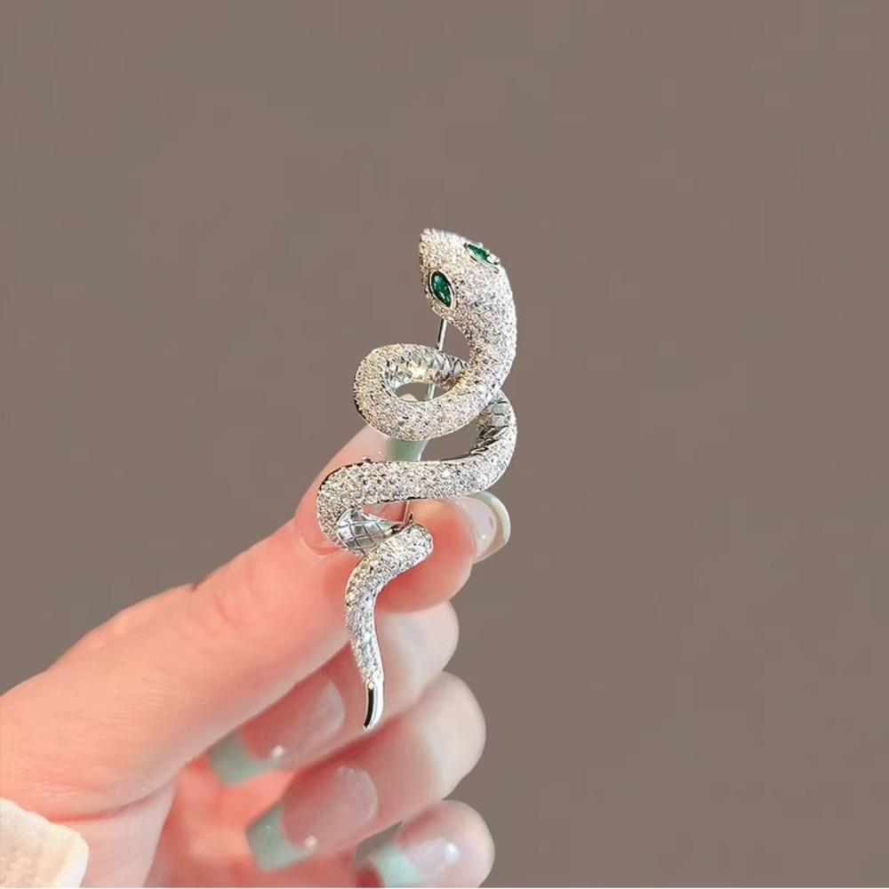 Zircon Zodiac Snake Brooch Vintage Metal Snake Lapel Pin Rhinestone Animal Collar Pins  New Year