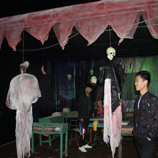 5 ks halloweenská pavučina odolná proti roztržení strašidelná realistická závěsná pavučina pro halloweenskou výzdobu strašidelného domu