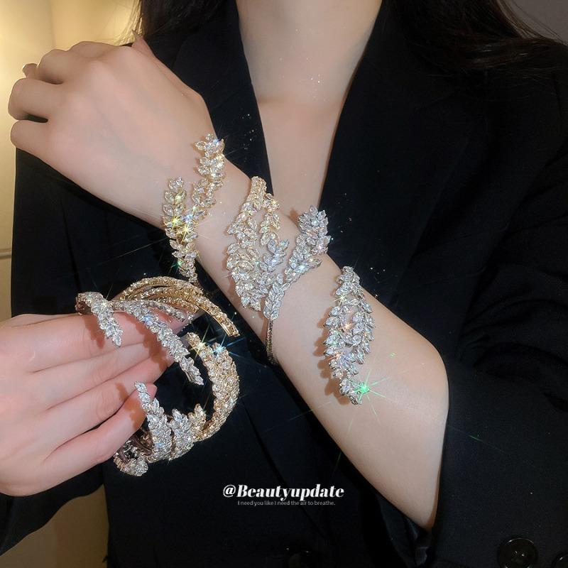 European and American explosive zircon three-layer leaf cross opening bracelet light luxury high-end bracelet exquisite celebrity style jewelry