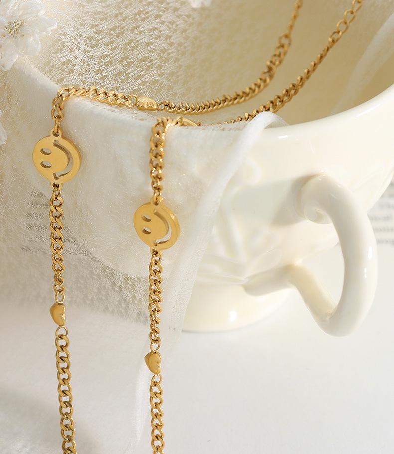 18K Gold Smiley Face Bracelet - European & American Design, Titanium Steel, Simple & Versatile (E141)