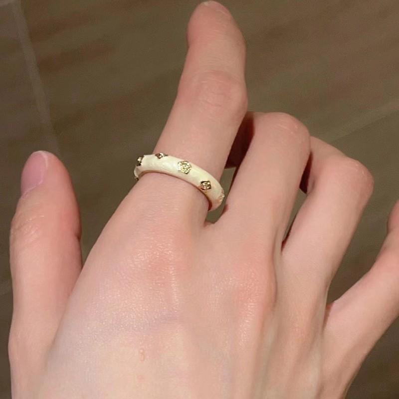 Unique Enamel Blue Mother Of Pearl Ring For Women Fashionable And Elegant Accessory