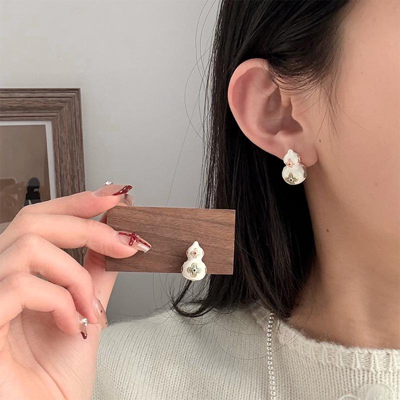 

Exquisite Light Luxury Dopamine Drip Oil Gourd Beaded Necklace