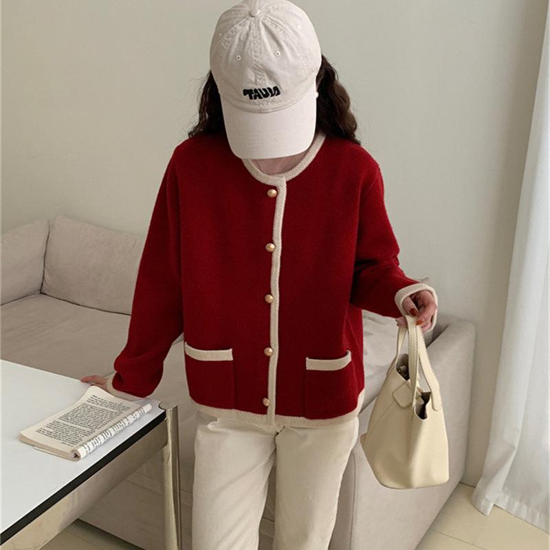 

Color matching round neck simple sweater cardigan for women s autumn and winter new small gold buckle short knitted coat for women One size