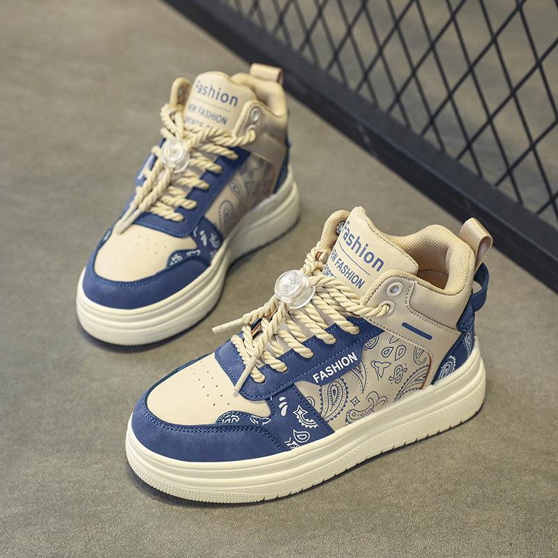 Boys Shoes Autumn and Winter 2025 New Leather Children's Sports Shoes Medium and Older Children Winter Handsome Trendy Cool Boy Board Shoes