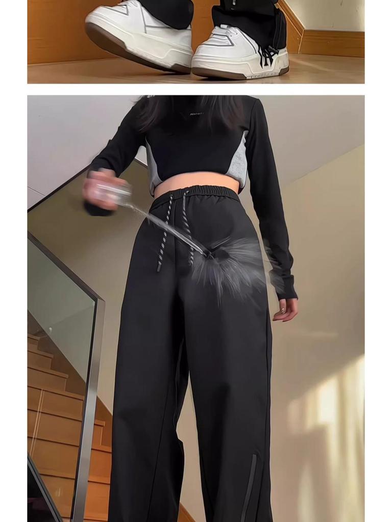 Women's Wide-Leg Cargo Pants: American Vibe, Windproof & Waterproof, Perfect for Spring & Autumn Mountaineering and Casual Workwear.