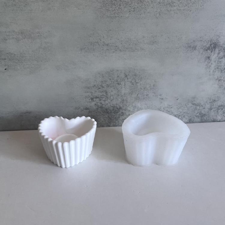 Creative Gifts Flexible Silicone Mold Versatile Striped Silicone Mold for Crafting Round and Square Candle Holder