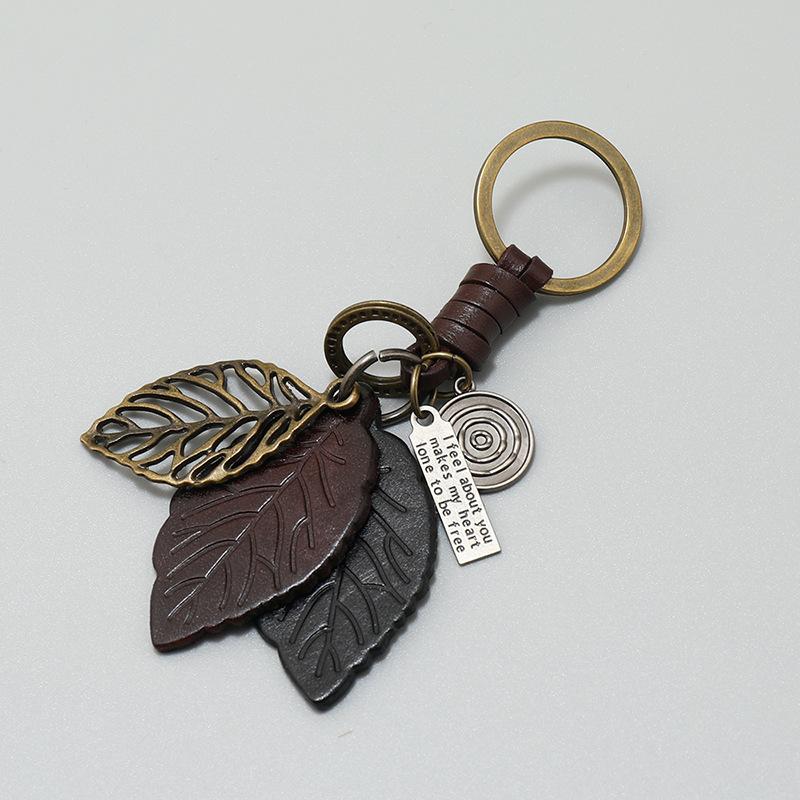 Personalized and Creative Retro Leaf Keychain Simple Woven Leaf Bag Pendant Car Key Pendant
