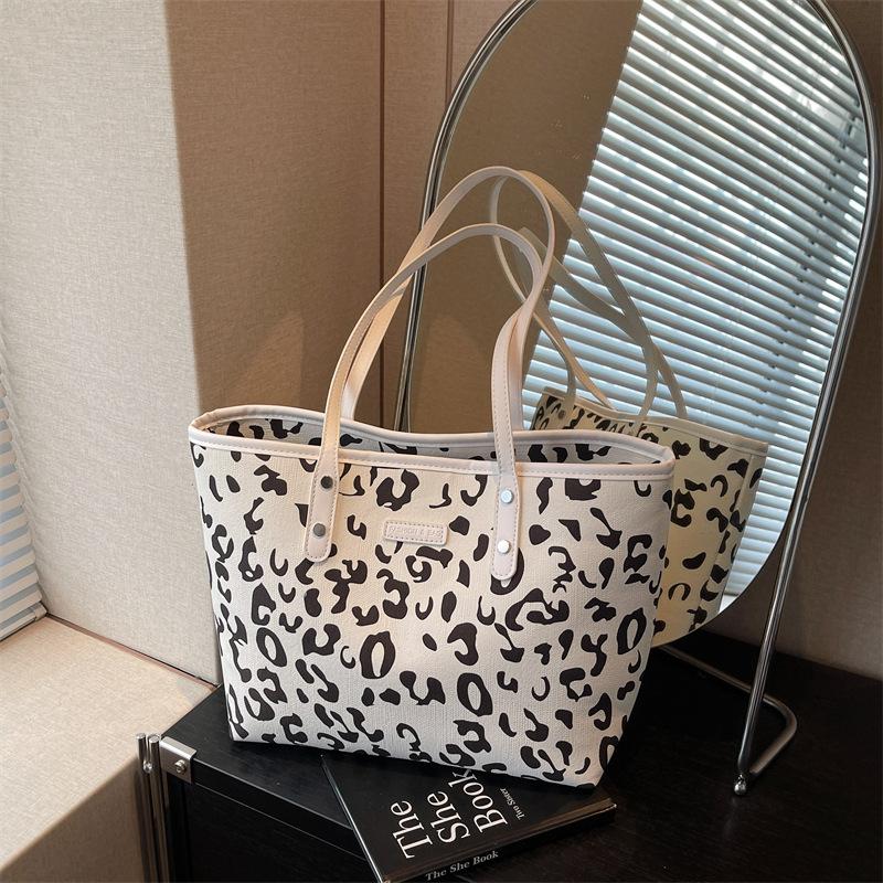 

Large-capacity handbag, women s new class versatile shoulder bag, go to work, commute tote bag