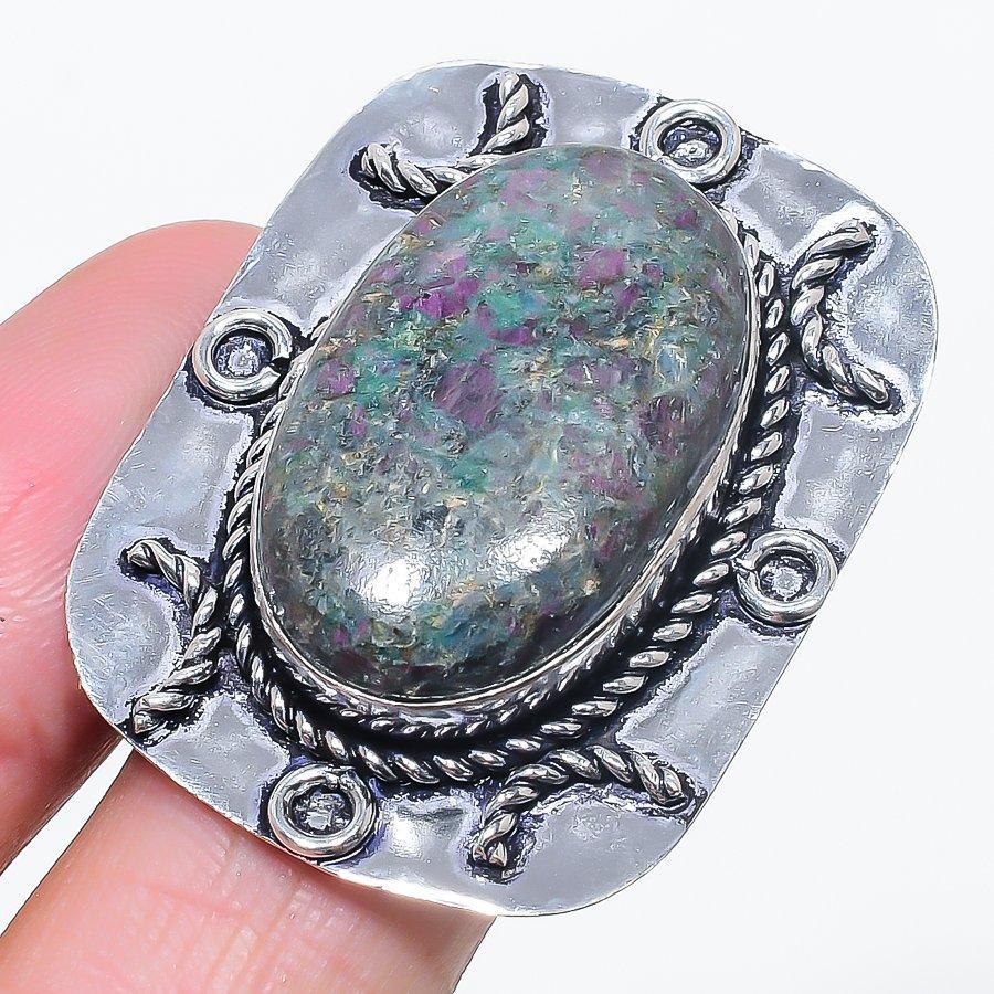 

Рубин Фуксит Драгоценный камень 925 Стерлинговое серебро Ювелирное кольцо Размер 9