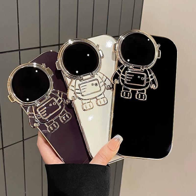 Astronauts Suitable for Apple 15 Mobile Phone Case Cute Astronaut Iphone16 Couple Stand 14promax Electroplating