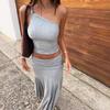 Graues Off-Shoulder-Oberteil und langer Rock Zweiteiler-Set