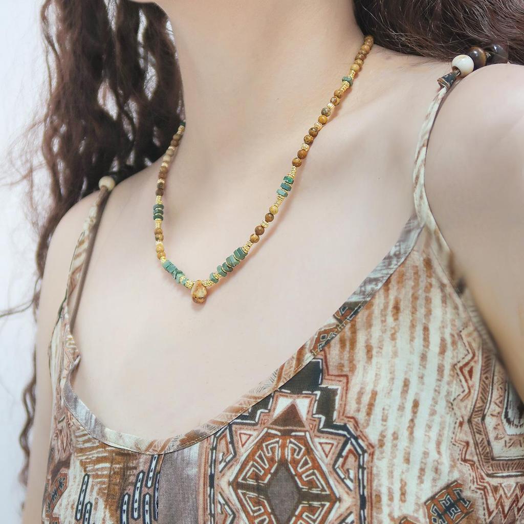 Gelb-Brauner Maillard-Stil Crazy Agate Katzenanhänger Halskette