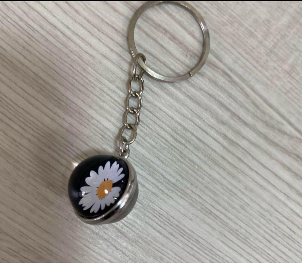 [GEBRAUCHT] G-DRAGON Jiyong GD BIGBANG Gänseblümchen Schlüsselanhänger