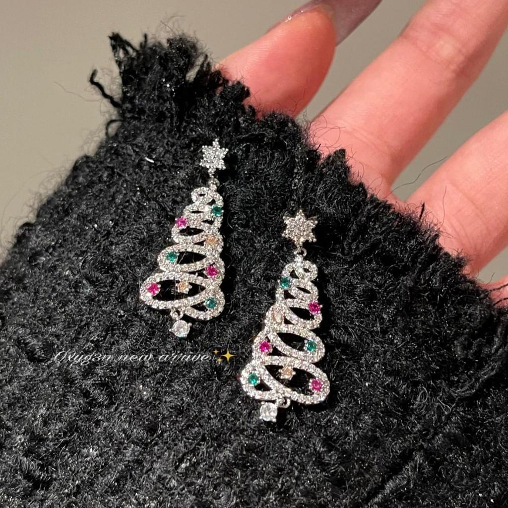 Cercei cu ciucuri brad de Crăciun colorați: Cercei festive tip știft cu design simplu gol