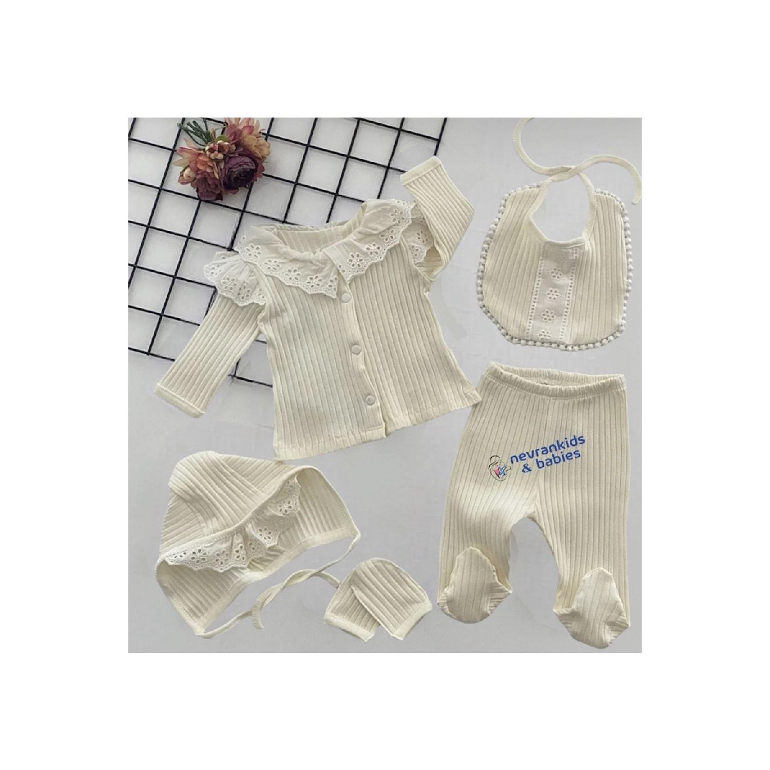 

Набір для виписки з натуральної тканини з 5 предметів 0-3 AY вершковий